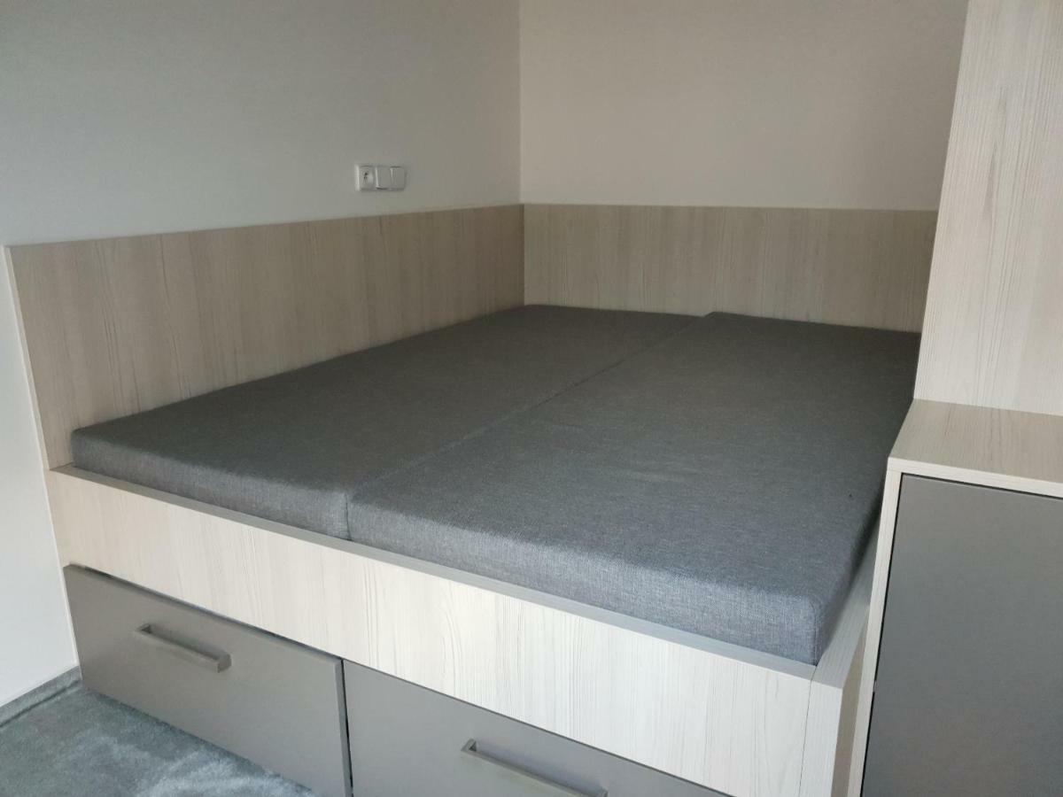 Apartman Pod Medvedi Horou Лоучна-над-Десноу Экстерьер фото